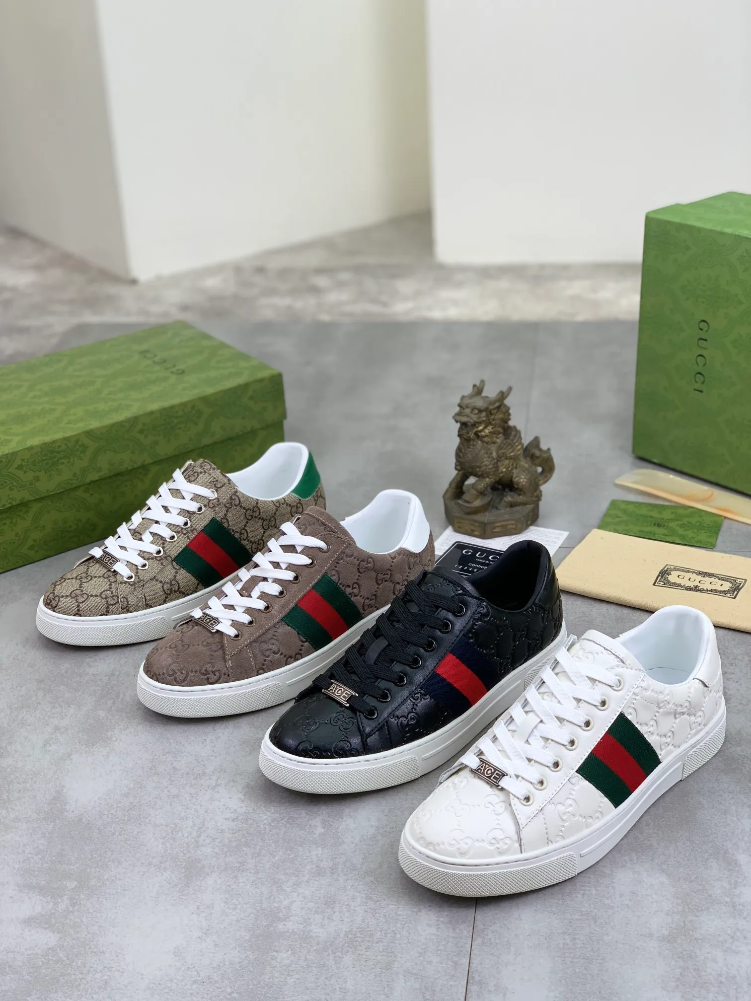 Men's shoes 💰P440💰 [New model] (GUCCI) official website's latest 🎁🎁casual and fashionable men's shoes 👟, hot style 💥 style is simple and elegant, exclusive for trendy men. Unique official website's latest brand double G elements 👑Original Gucci decoration, fashionable and generous, the fabric is original frosted calfskin ✅Fully imported first-layer pigskin lining, the official website specifies wear-resistant, lightweight original rubber casual outsole, the classic model is taken in kind at the counter🎬38-44 4️⃣ colors available